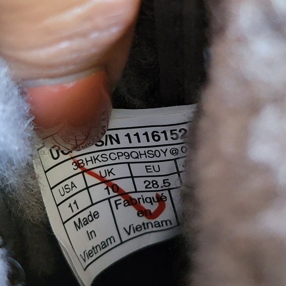 UGG Kids Butte II Togle Tall CWR Snow Boot - Picture 8 of 10